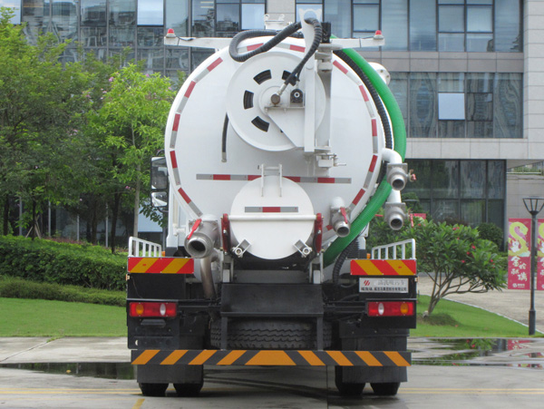 福龍馬牌FLM5180GQWDT6清洗吸污車(chē)公告圖片