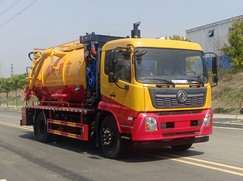 SYC5180GQWDF6型清洗吸污車圖片