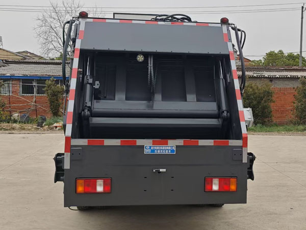 程力威牌CLW5040ZYSAHE壓縮式垃圾車公告圖片