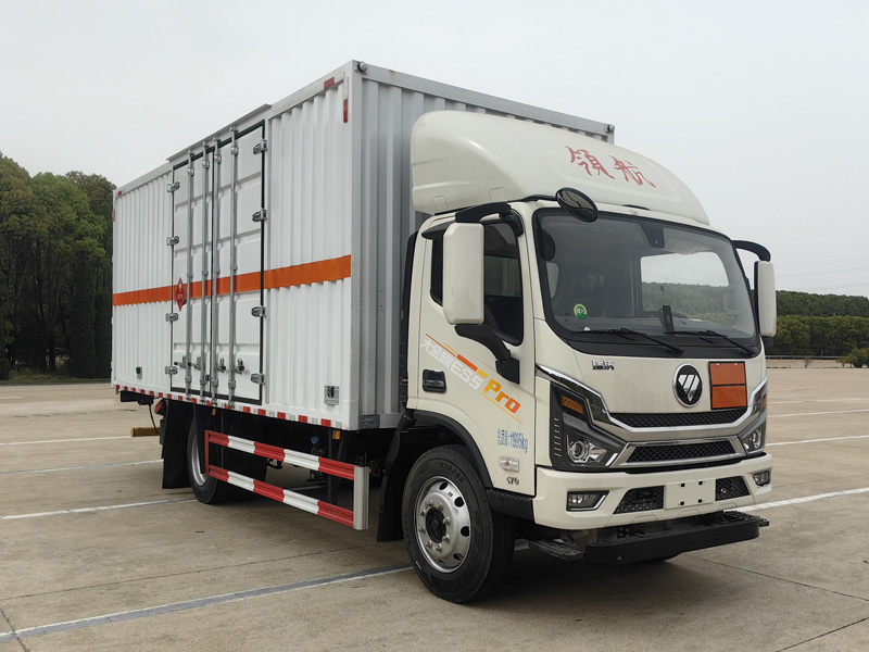 楚勝牌CSC5124XRQB6易燃?xì)怏w廂式運(yùn)輸車公告圖片