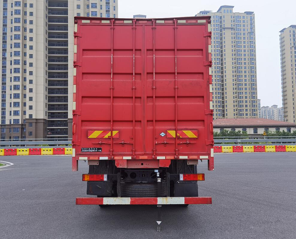 東風牌DFV5258XXYGP6NT廂式貨車公告圖片