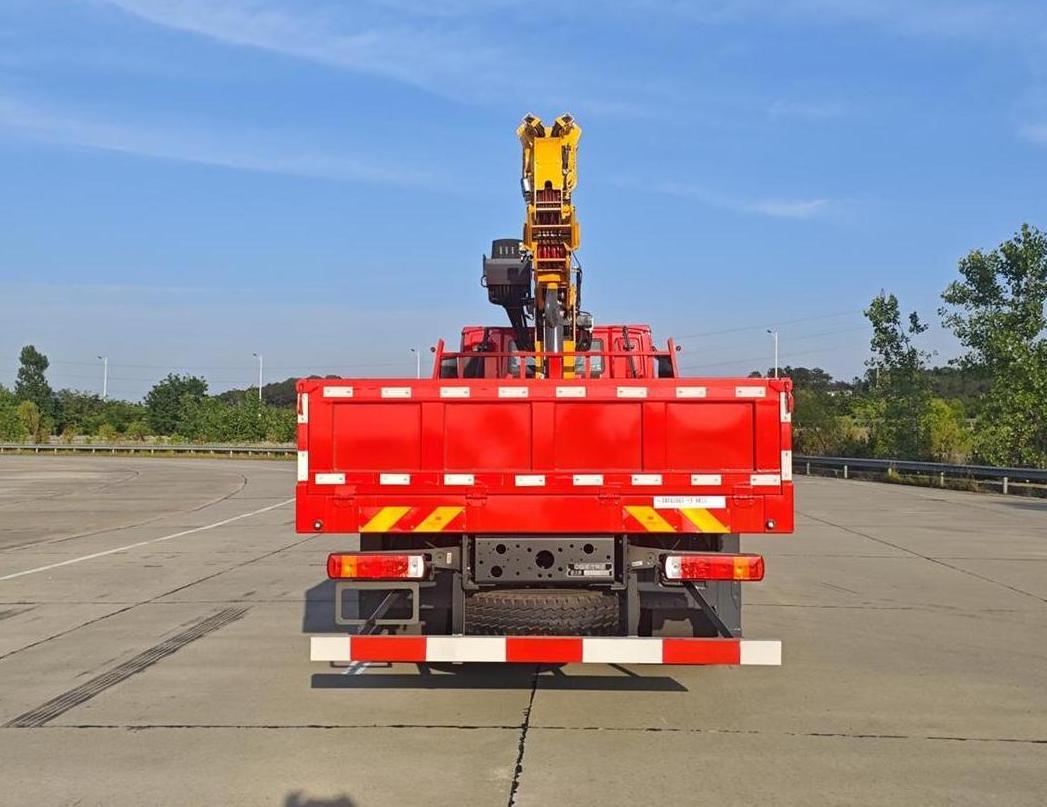 隨特牌ZZX5180JSQZZ6隨車起重運(yùn)輸車公告圖片