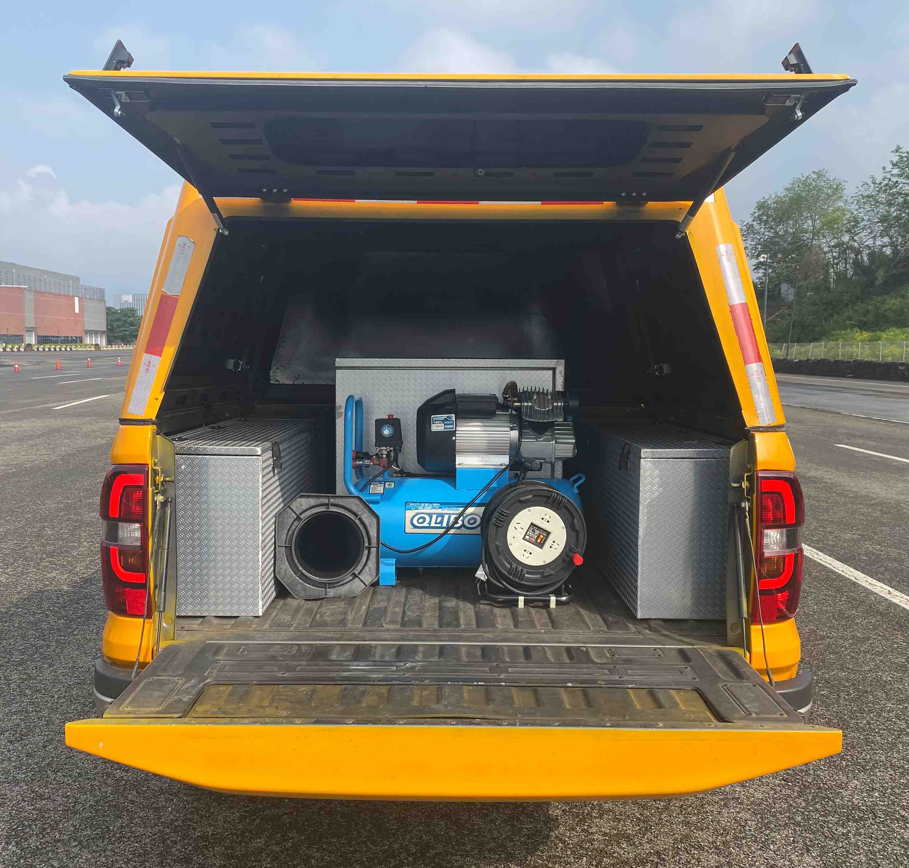 長安牌SC5038XGCAAAA6HEV插電式增程混合動力工程車公告圖片