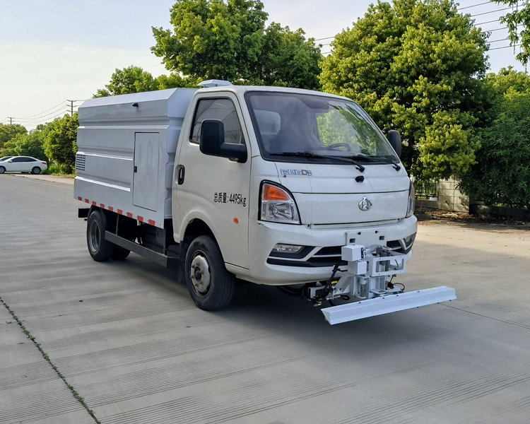 AXZ5040TYHCKSBEV型純電動路面養(yǎng)護車圖片