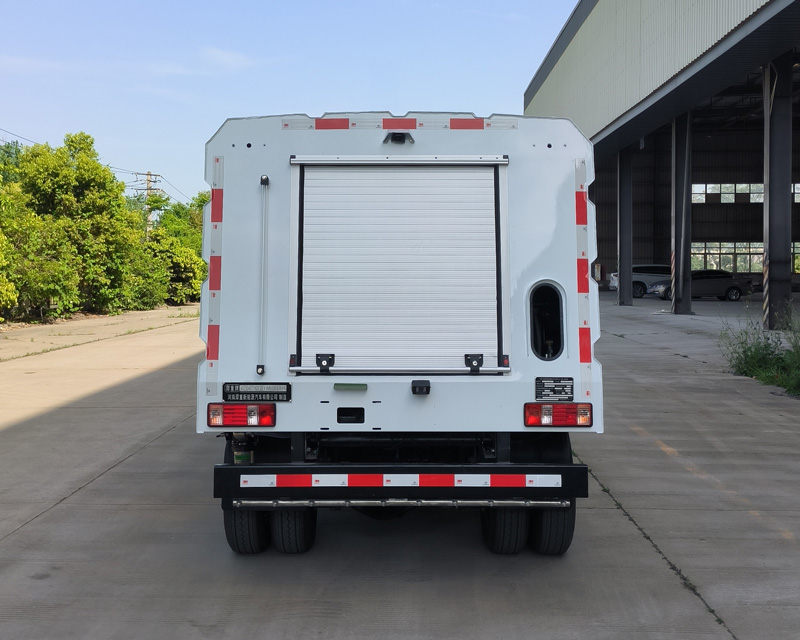 犀重牌AXZ5040TYHCKSBEV純電動路面養(yǎng)護(hù)車公告圖片