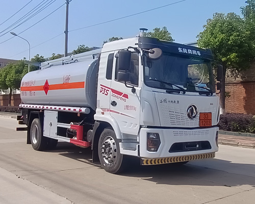 天威緣牌TWY5183GJYD6加油車