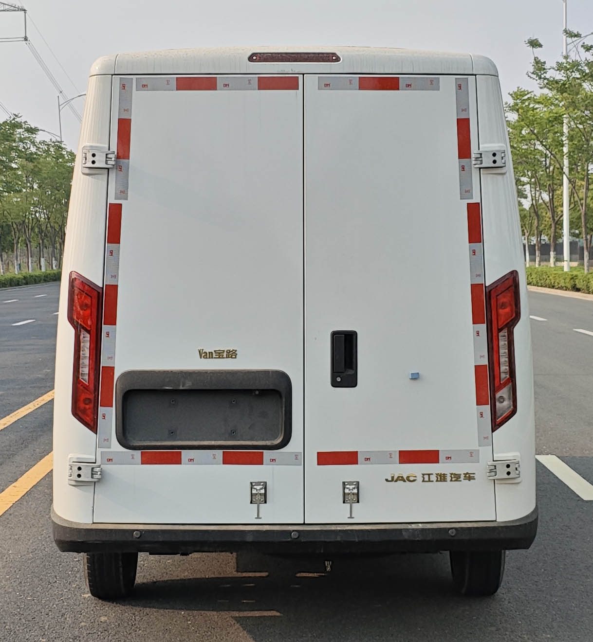 江淮牌HFC5030XLCEV16W純電動(dòng)冷藏車公告圖片