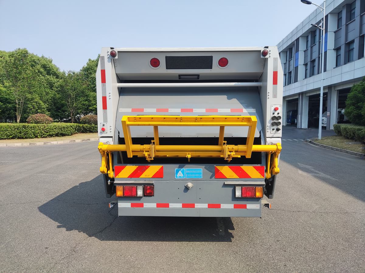 三力牌CGJ5124ZYSQLBEV純電動(dòng)壓縮式垃圾車(chē)公告圖片