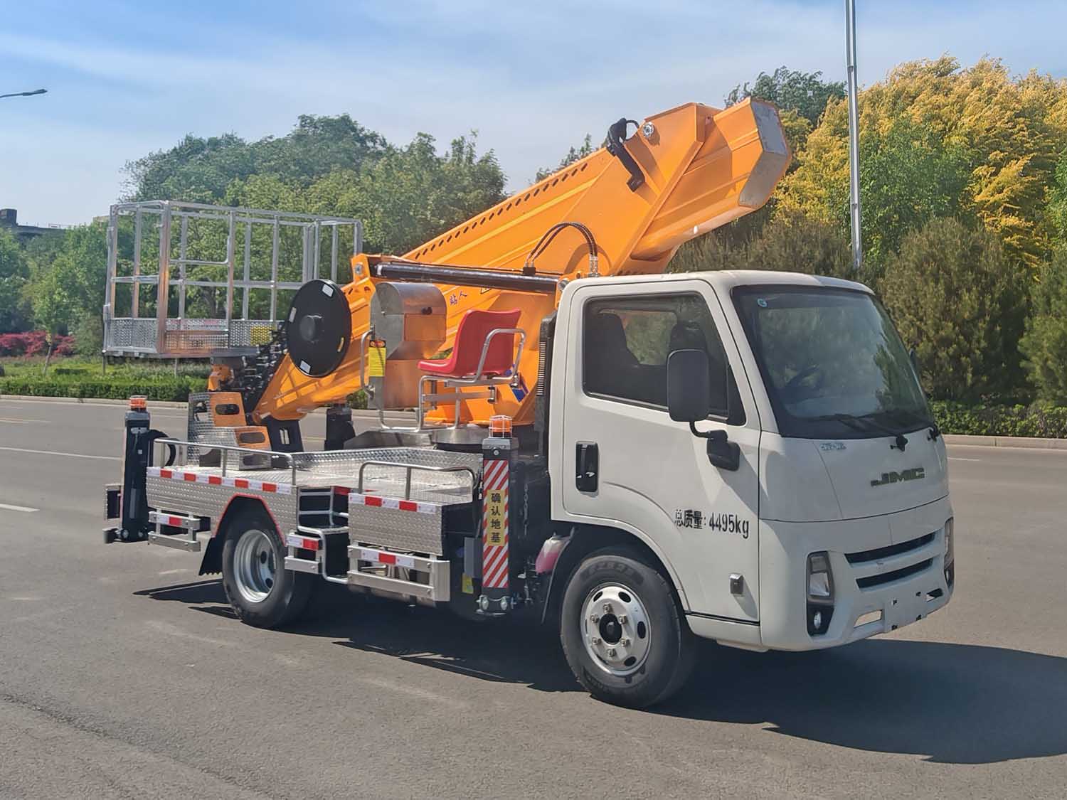 邁德盛牌YAD5043JGKJXT6高空作業(yè)車