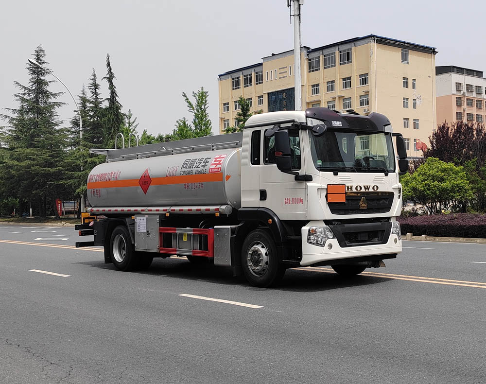 HTW5180GYYZC6型運油車圖片