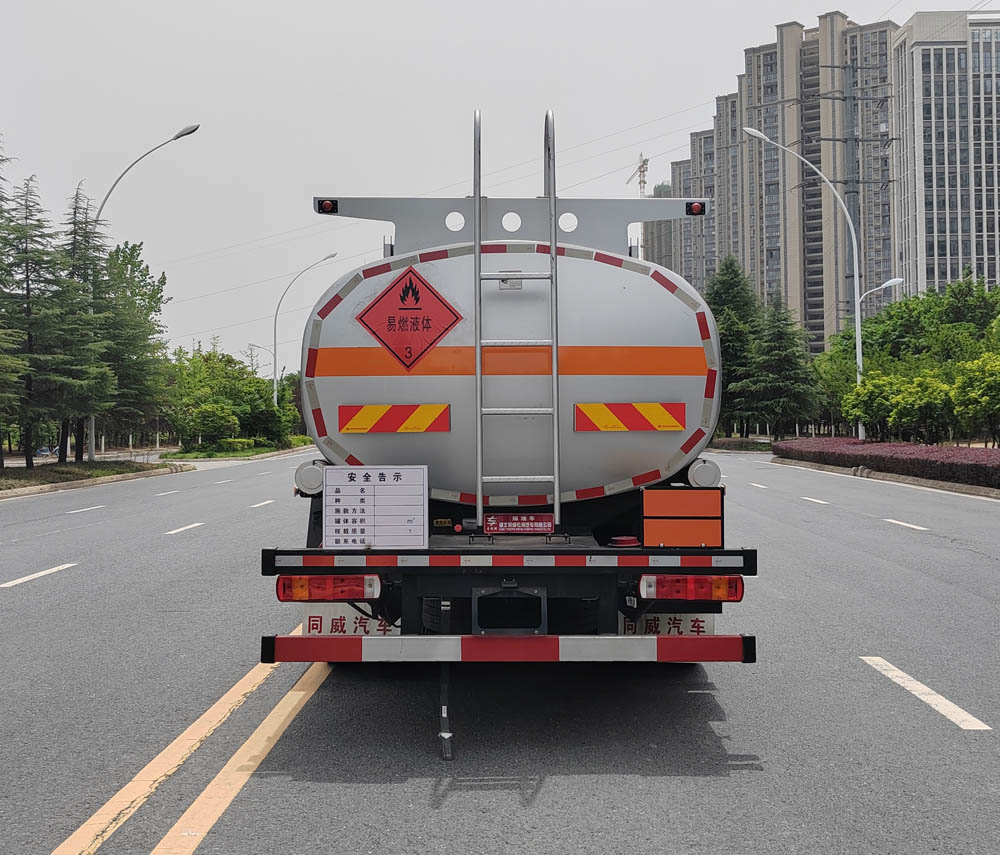 專威牌HTW5180GYYZC6運油車公告圖片