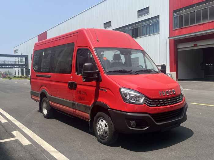 楚勝牌CSC5041XYBNJ6運(yùn)兵車