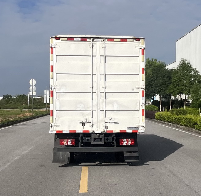 乘龍牌LZ5040XXYL2AZBEV161純電動(dòng)廂式貨車公告圖片