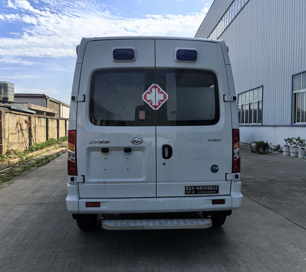 華專一牌EHY5042XJHS6QT救護(hù)車公告圖片