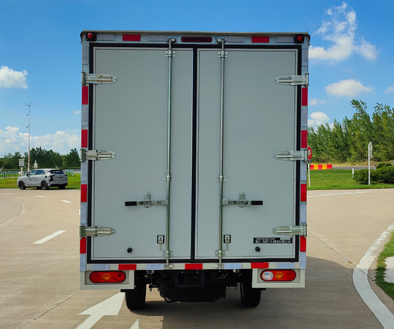 飛碟牌FD5031XXYD79BEV-1純電動廂式貨車公告圖片