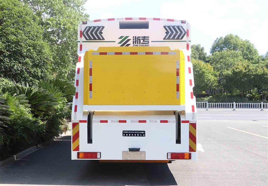 浙專牌LMZ5189TSLBEV純電動(dòng)掃路車公告圖片