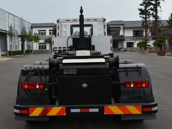 海德牌CHD5321ZXXDFBEV純電動車廂可卸式垃圾車公告圖片