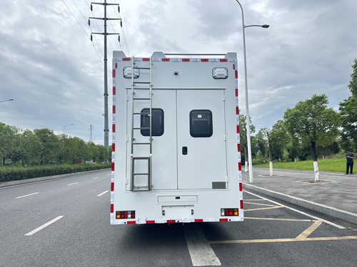 新逾捷牌XYT5068XTXNJ10通信車公告圖片