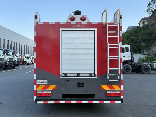 專致牌YZZ5170GXFPM80/E6泡沫消防車(chē)公告圖片