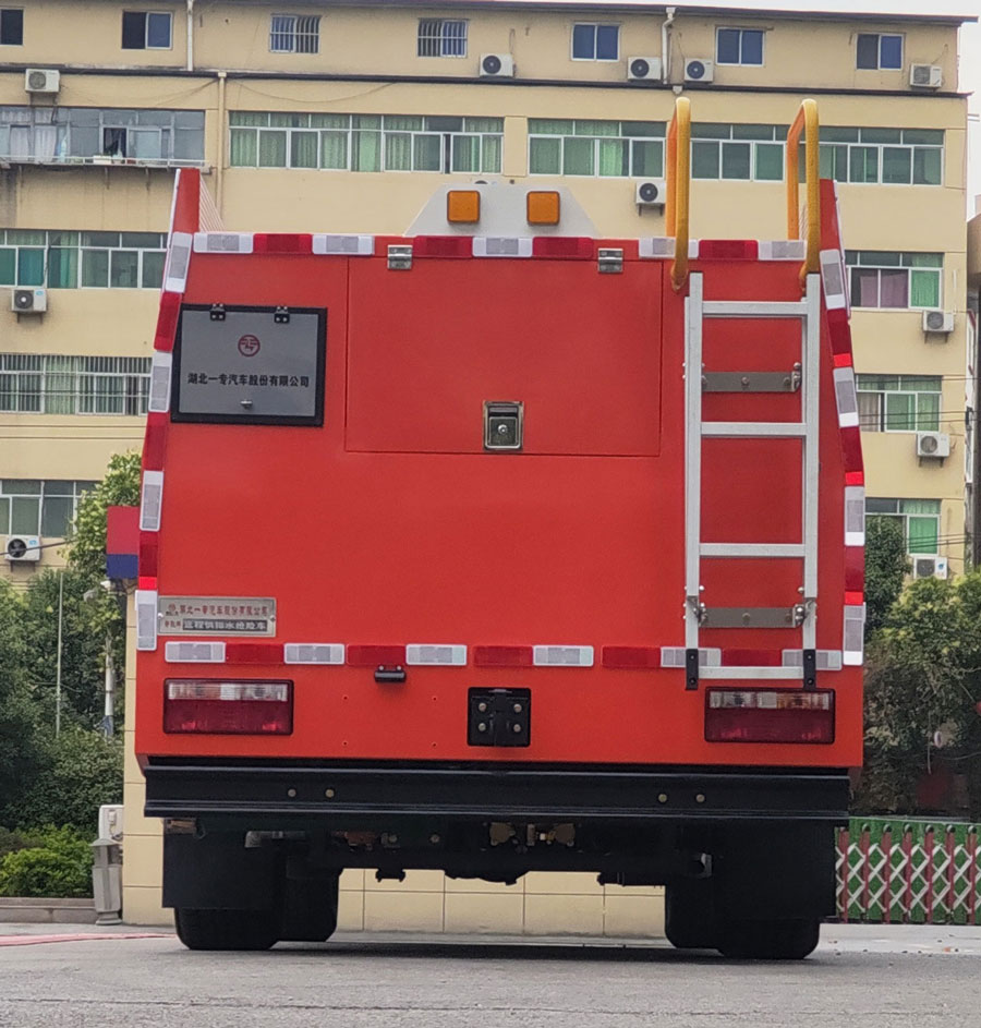 專致牌YZZ5040TGP6BW遠(yuǎn)程供排水搶險(xiǎn)車公告圖片