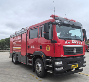 LWX5190GXFPM80/S型泡沫消防車圖片