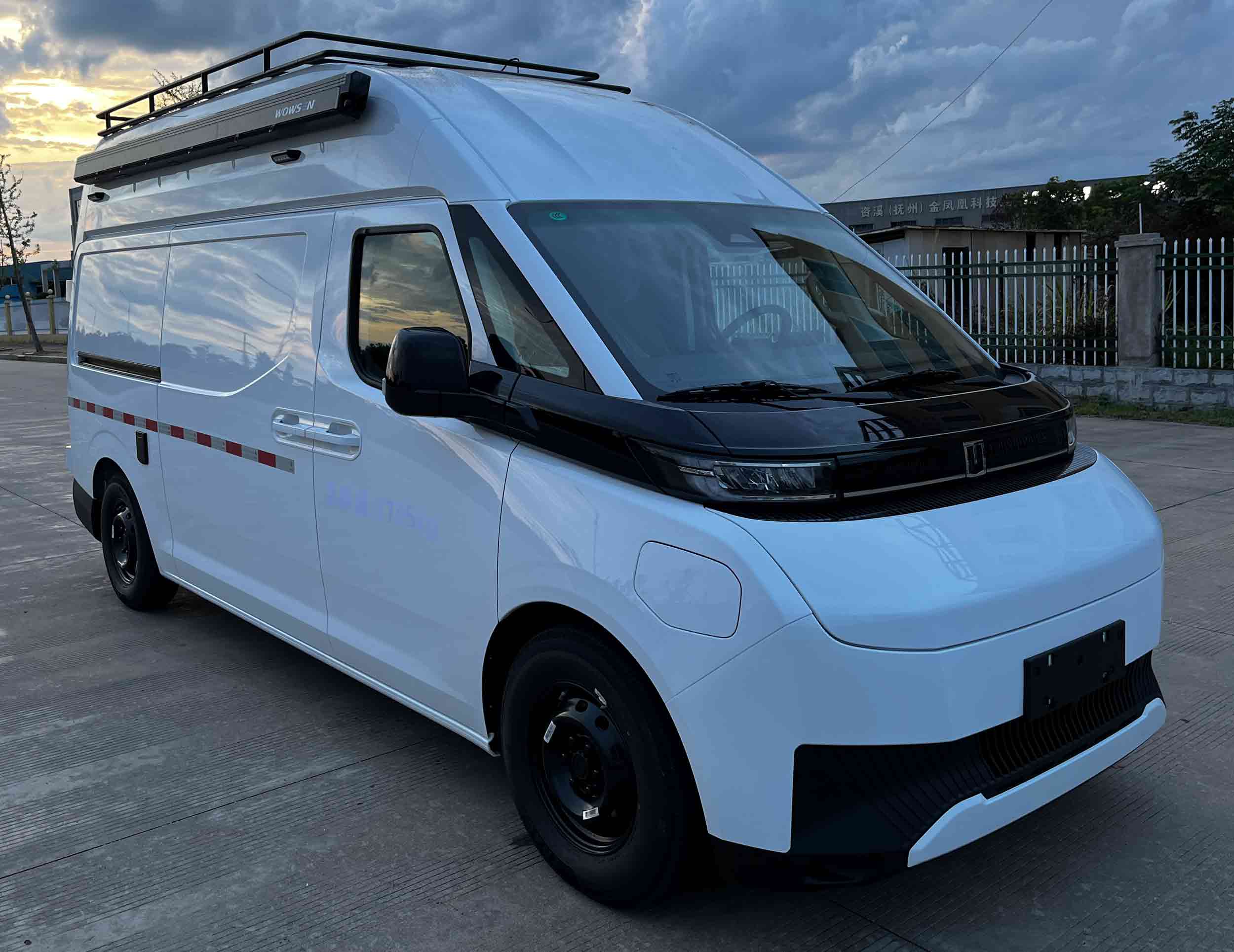 沃森威爾牌WWS5040XCCBEV純電動(dòng)餐車