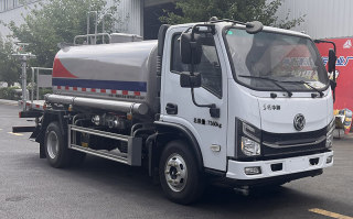 绿化喷洒车
