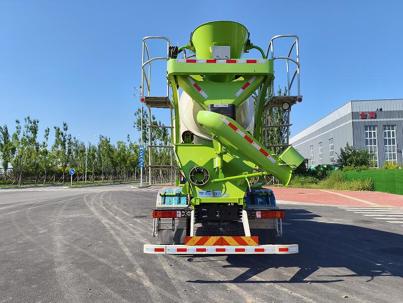 三泰牌DST5311GJBBEVBJ-01純電動混凝土攪拌運輸車公告圖片