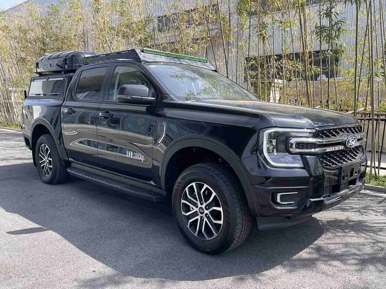 啟敬牌QHV5031TSYJX6宿營(yíng)車