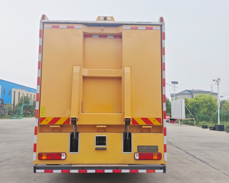 潤(rùn)泰牌RT5180TPSH6大流量排水搶險(xiǎn)車公告圖片