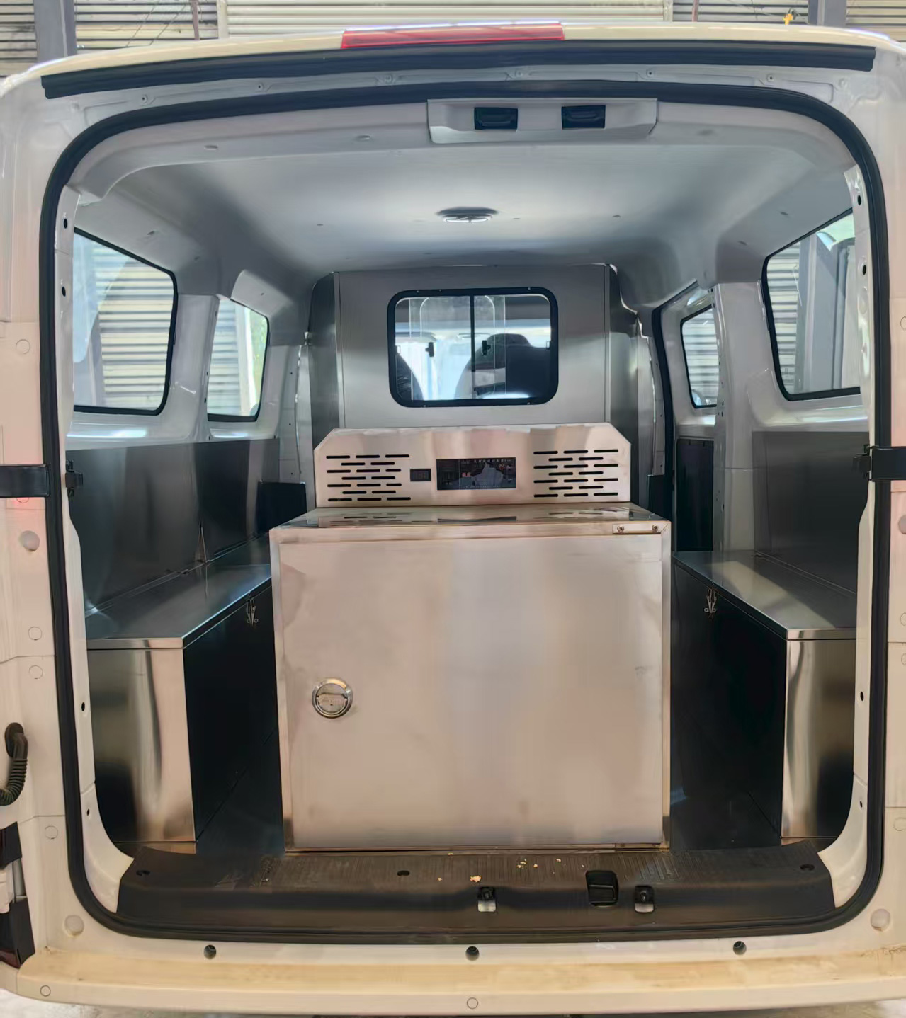 專致牌YZZ5030XBYBEV純電動殯儀車公告圖片