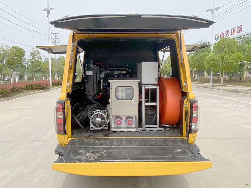 楚勝牌CSC5037XXHJ6救險(xiǎn)車公告圖片