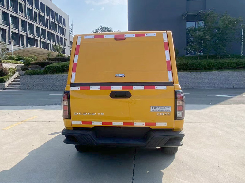 楚勝牌CSC5037XXHJ6救險(xiǎn)車公告圖片