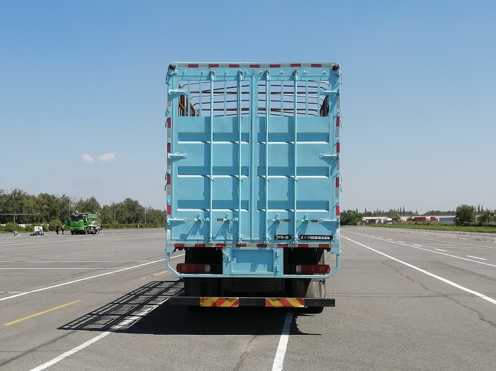 解放牌CA5251CCQP62L5T3BEV純電動畜禽運輸車公告圖片