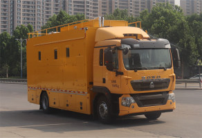 野外自行式炊事车