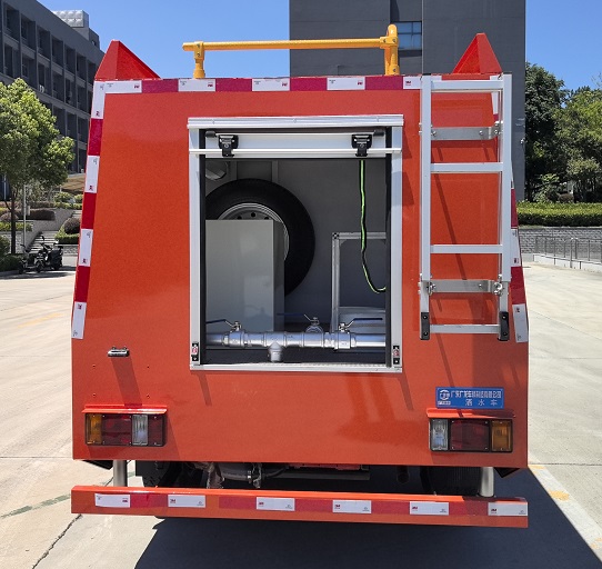 廣龍順牌GLS5040GSSCL6灑水車公告圖片