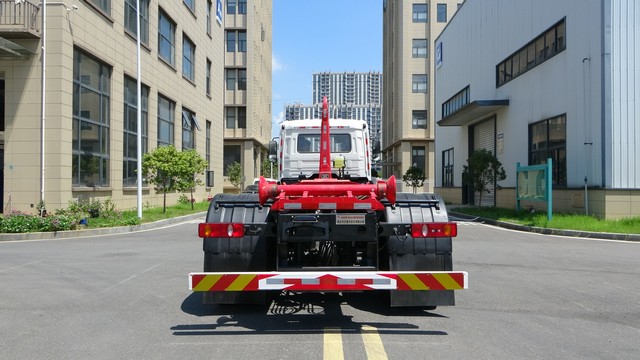 金銀湖牌WFA5251ZXXEBEV純電動車廂可卸式垃圾車公告圖片