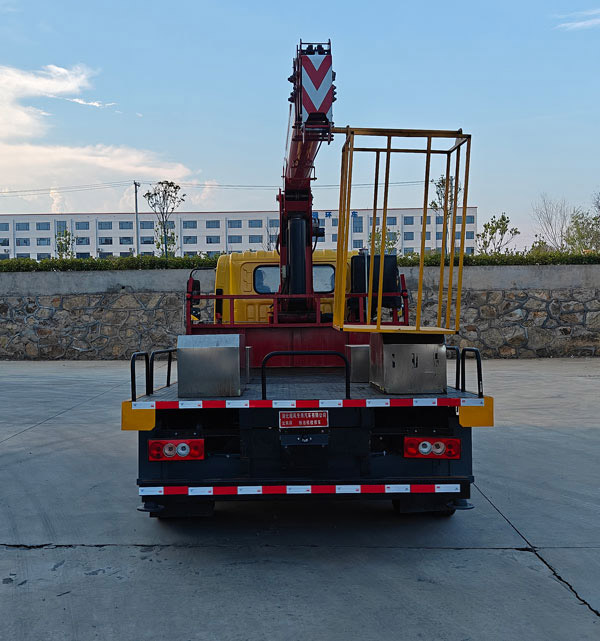 元爽牌SFZ5045XJXBJ6抽油機(jī)檢修車公告圖片