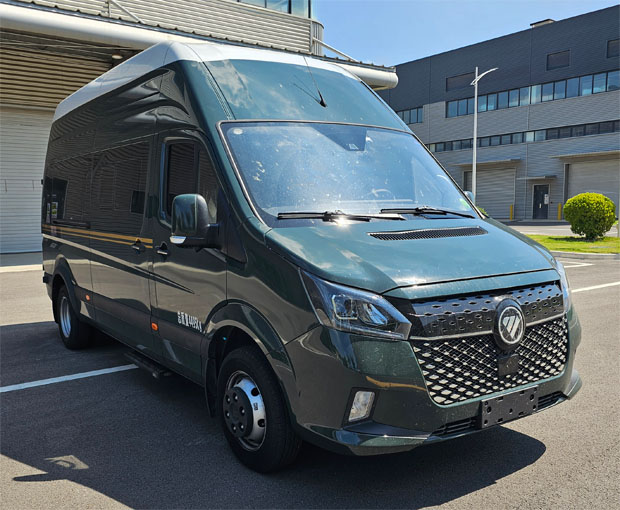 福田牌BJ5048XYU-V1押運車