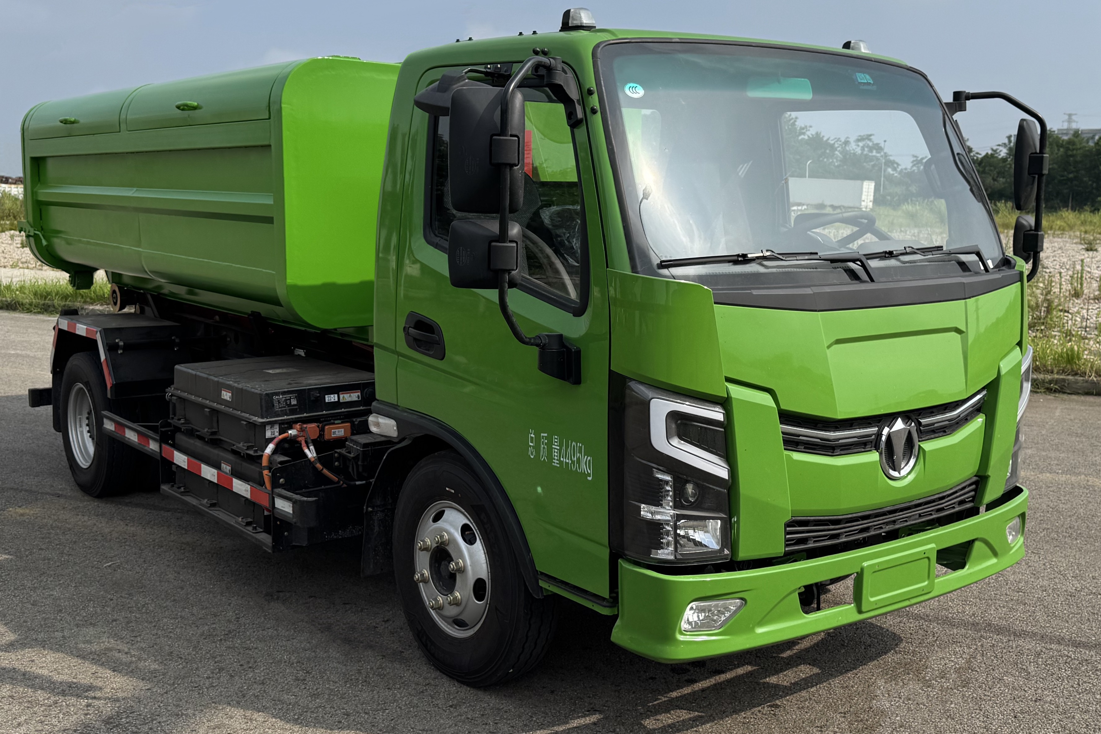 重特牌QYZ5041ZXXFDBEV純電動車廂可卸式垃圾車公告圖片