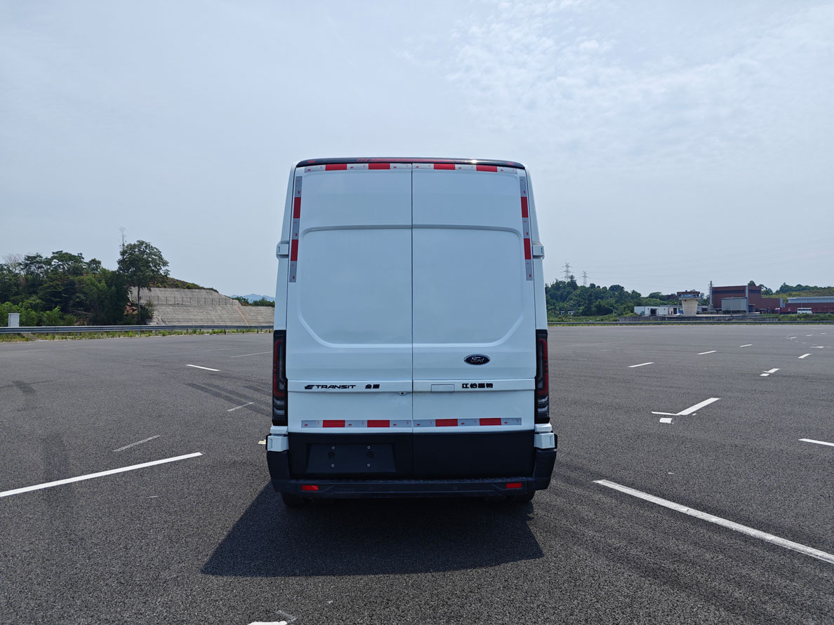 江鈴全順牌JX5046XXYTJ-N6BEV純電動(dòng)廂式貨車(chē)公告圖片