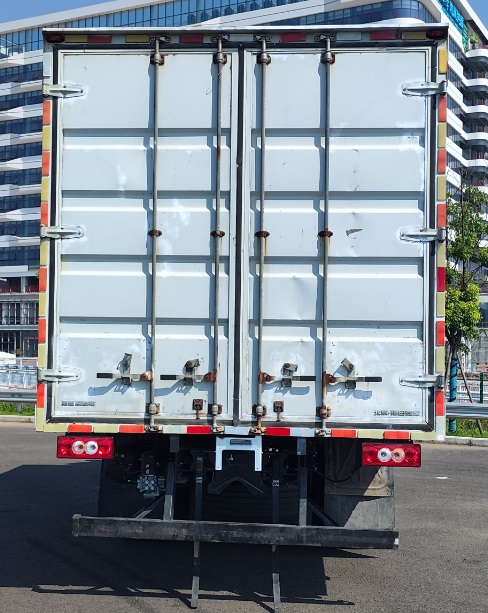 福田牌BJ5128XXY-FK9廂式貨車公告圖片