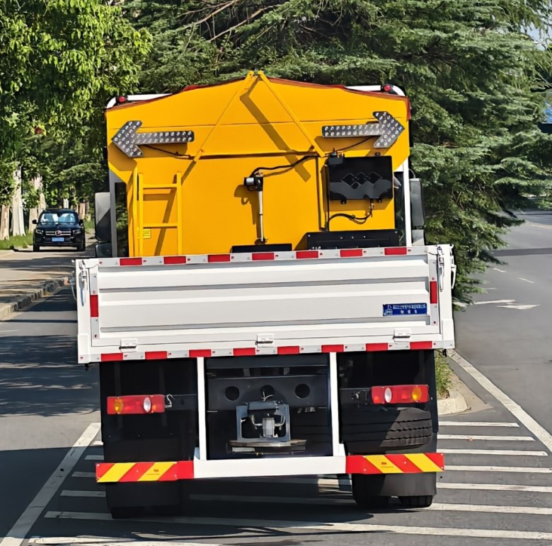 大力牌DLQ5180TCX6LAC除雪車公告圖片