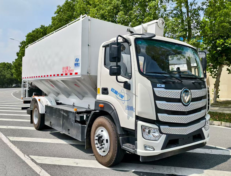 布隆牌LLL5181ZSLBEV純電動散裝飼料運輸車