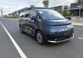 纯电动巡逻车