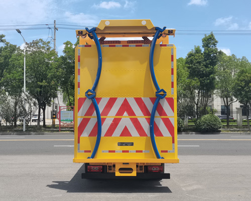 耶律潔牌SWT5120TFZBJ6防撞緩沖車公告圖片