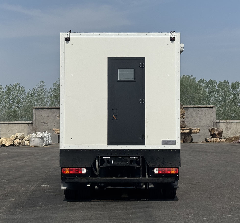 四季風(fēng)牌LRP5090XLJ旅居車公告圖片