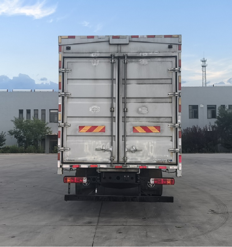 福田牌BJ5186XYKEVK2純電動(dòng)翼開啟廂式貨車公告圖片