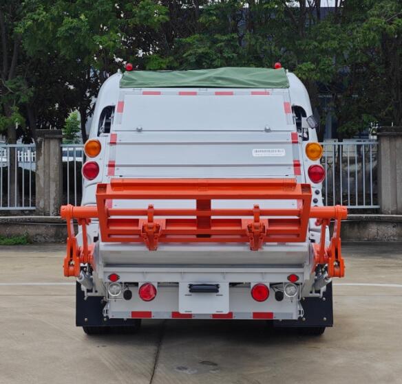 耐伴牌LNB5120ZYSBEV純電動(dòng)壓縮式垃圾車公告圖片