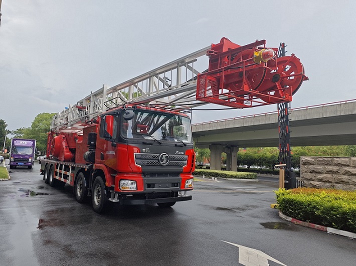 申曼領(lǐng)旭牌ZM5380TXJ修井機(jī)